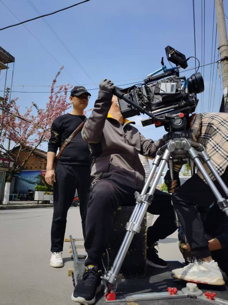 独山子区广告片拍摄：快消品牌爆款之选，网感内容适配社媒传播！